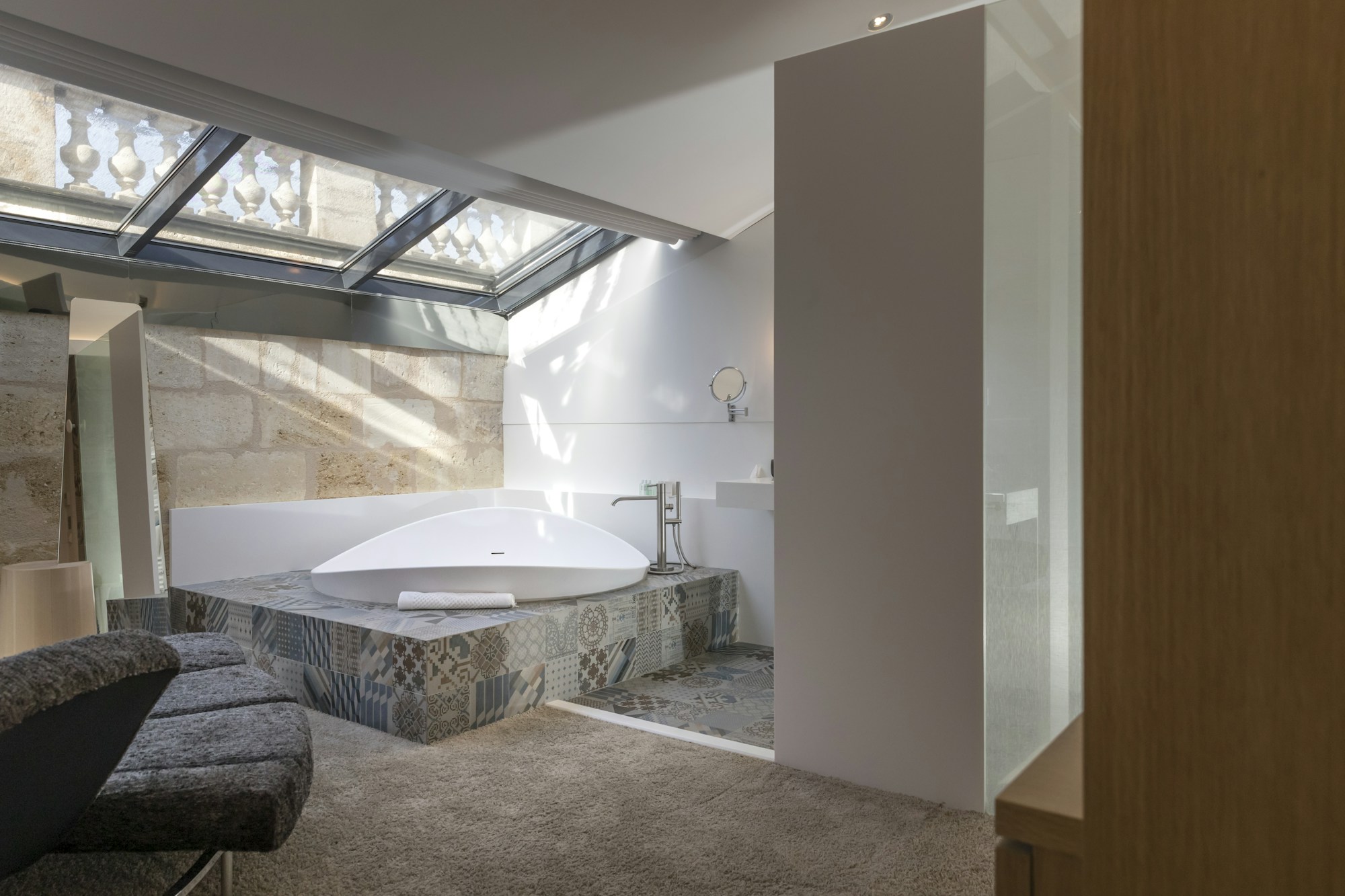 Executive Crazy - Bathroom