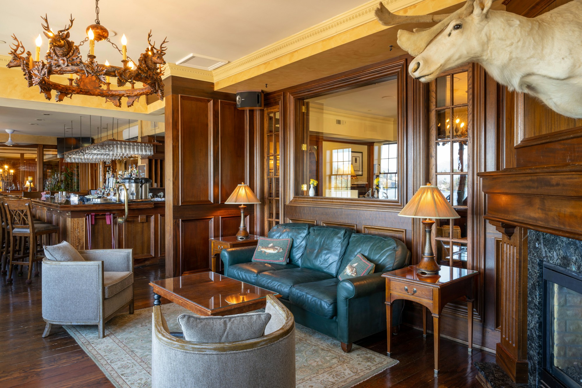 Lounge Sitting Area