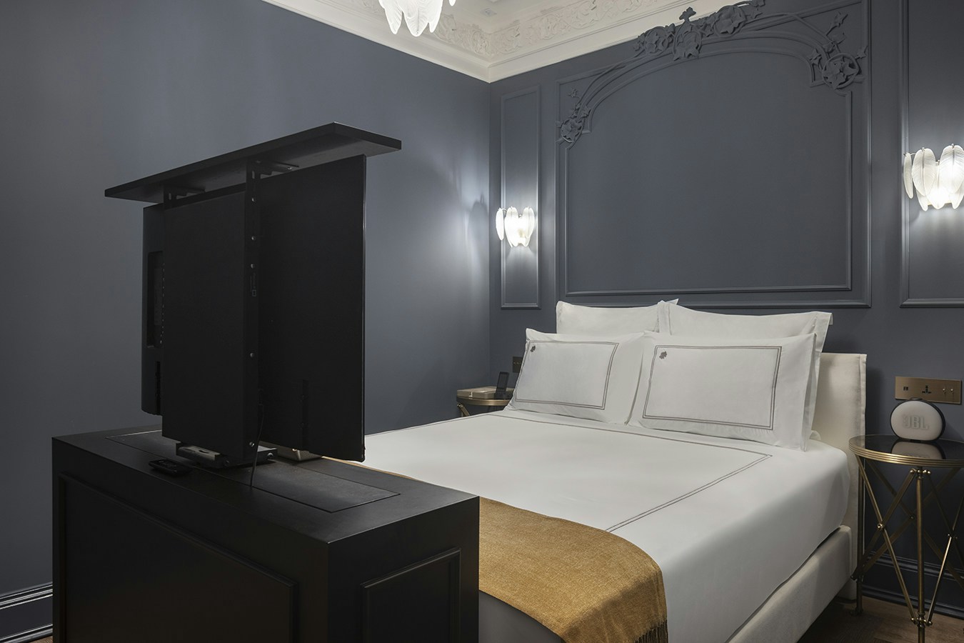 Komana Suite - Bedroom
