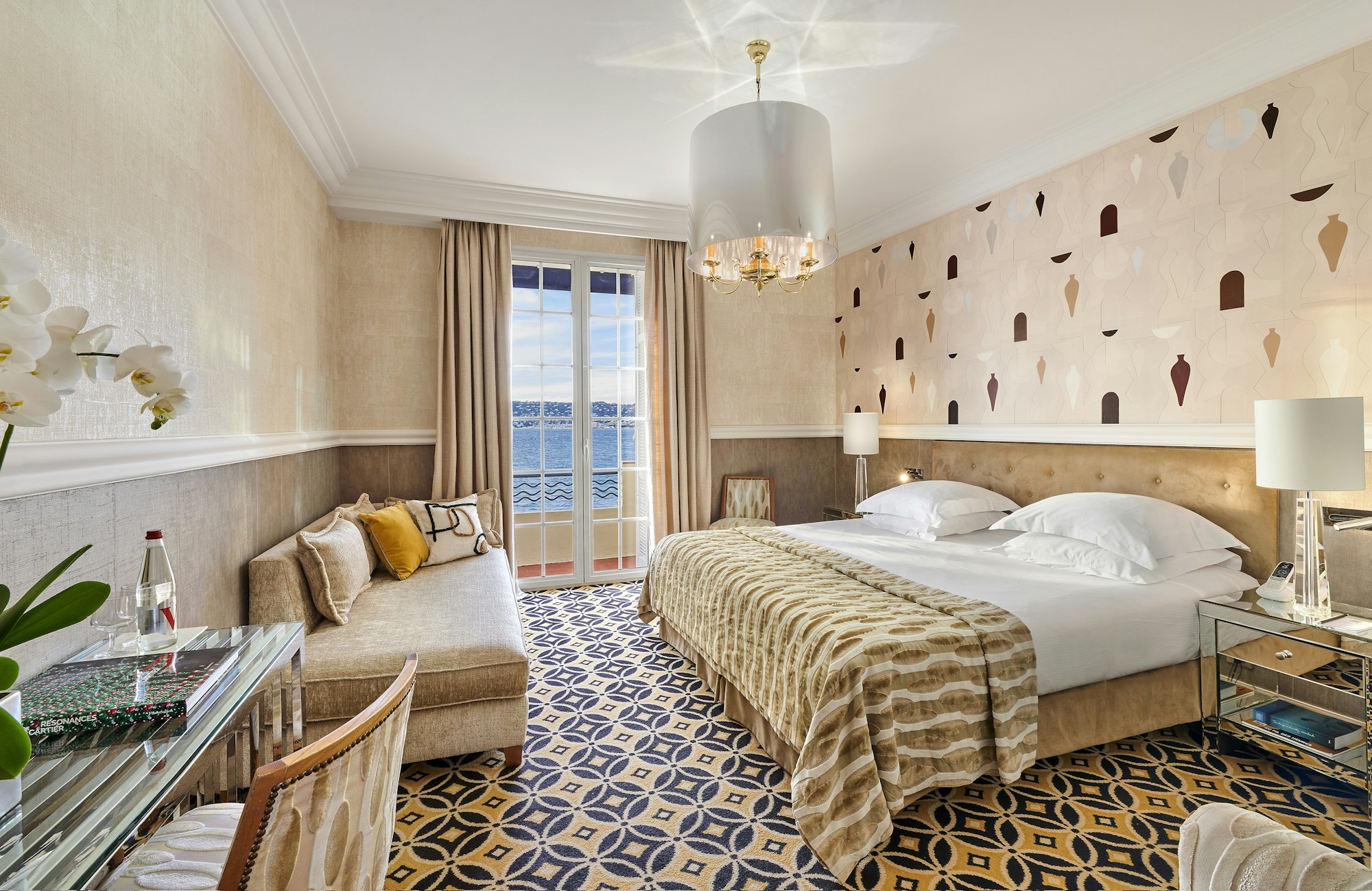 Deluxe Sea View Room - Bedroom