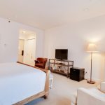 King Garden Suite - Bedroom