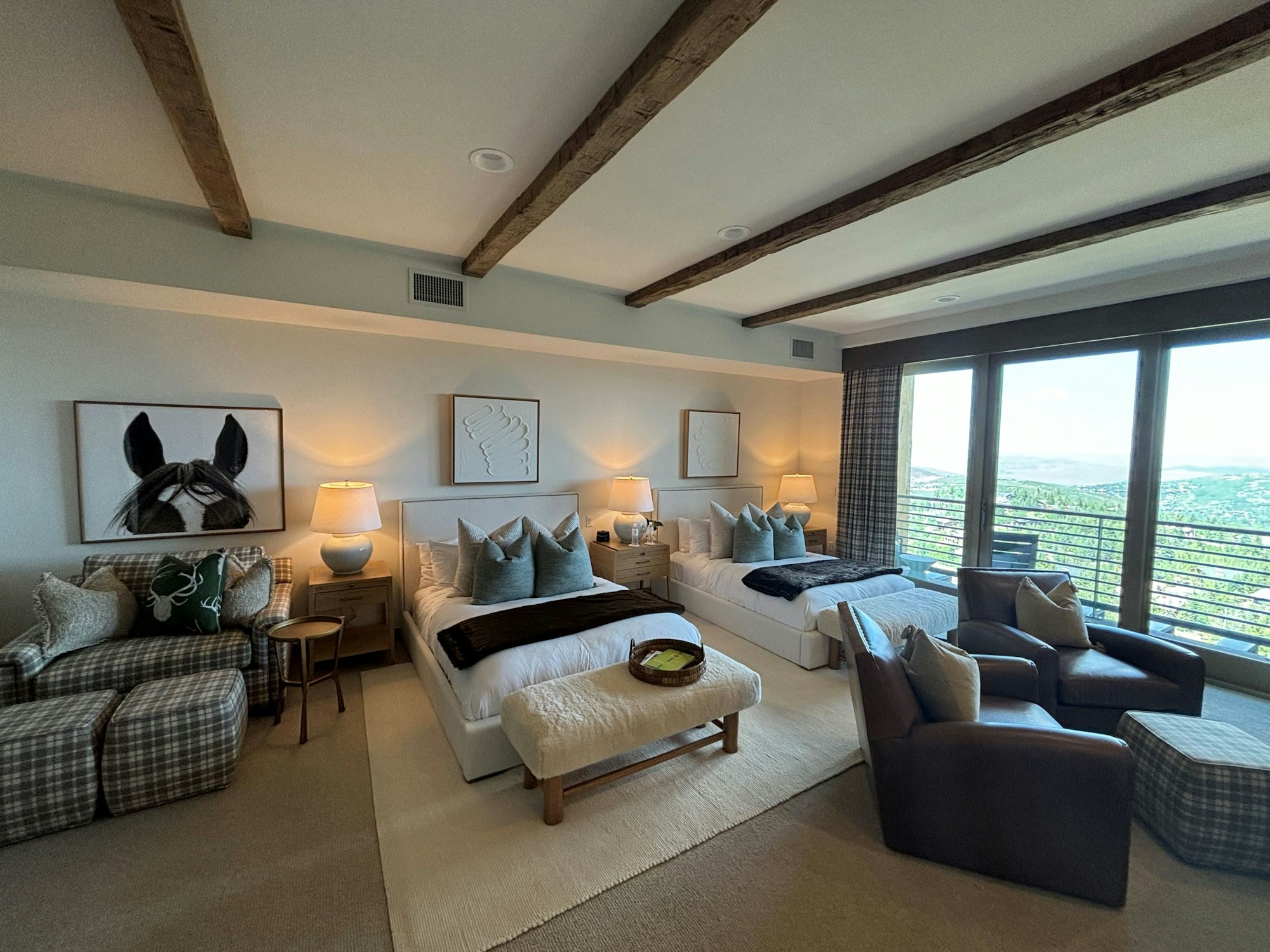 Platinum Two Queen Room - Bedroom
