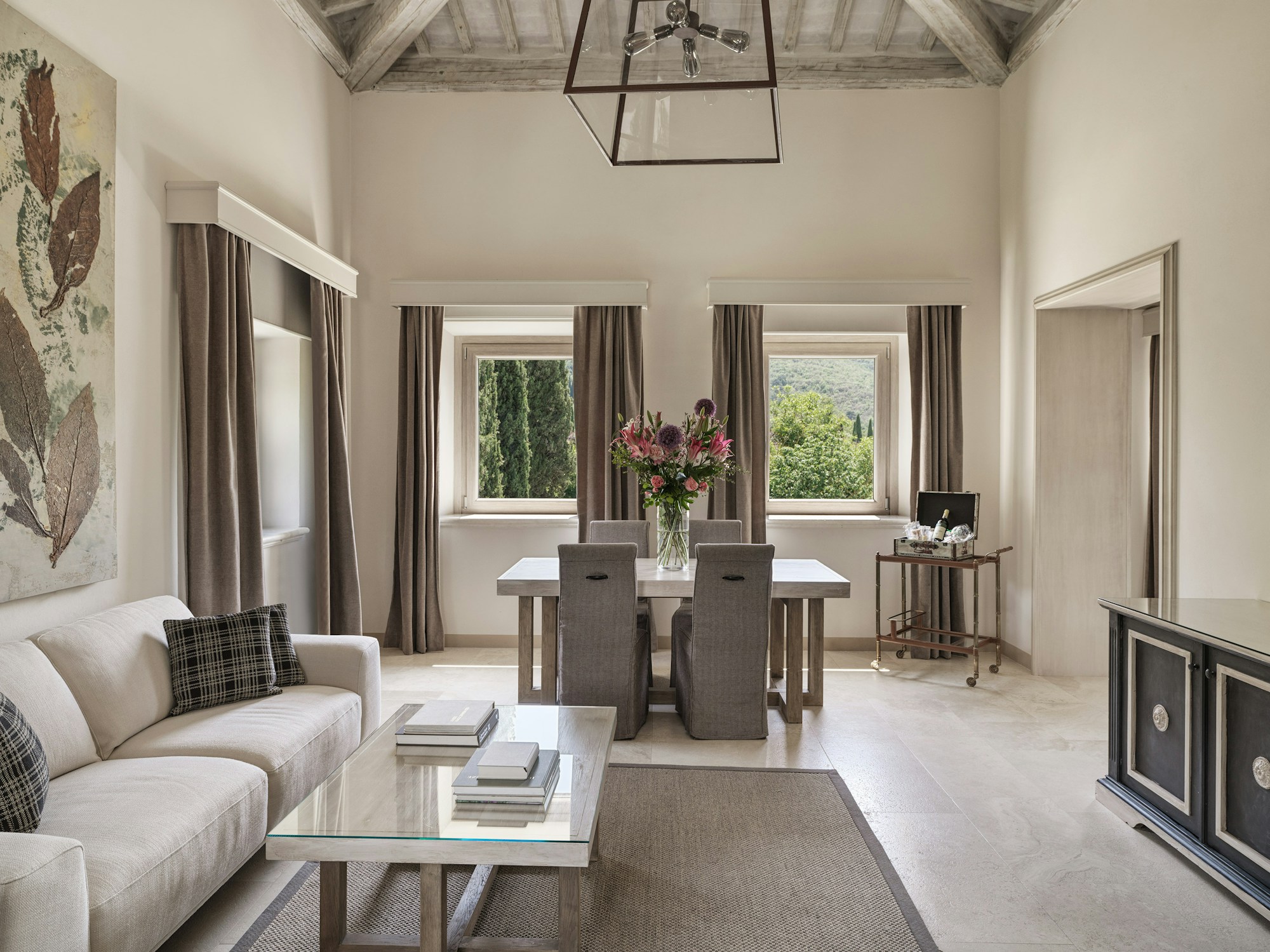 Grand Suite - Living Room