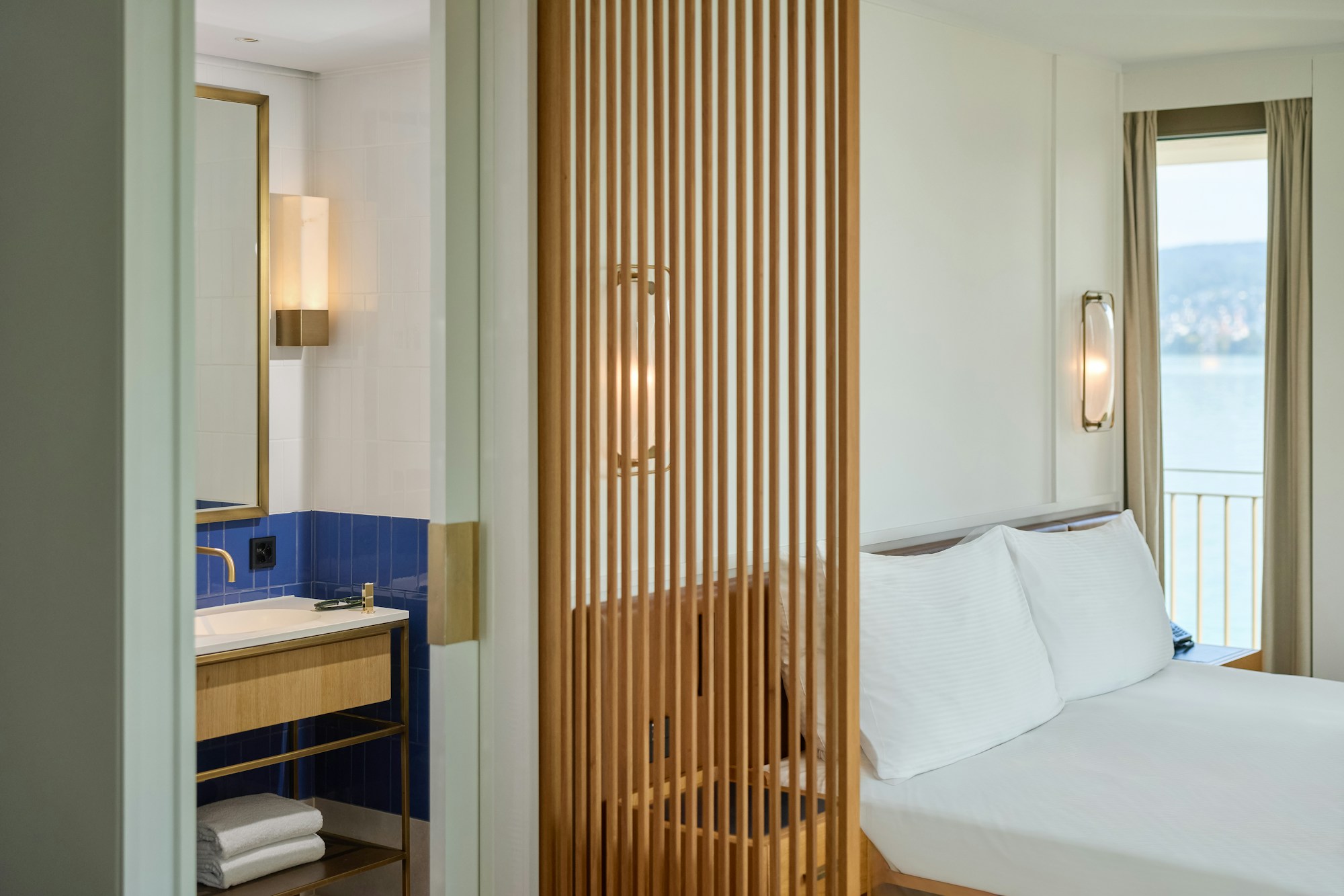 Panorama Junior Suite with Balcony - Bedroom