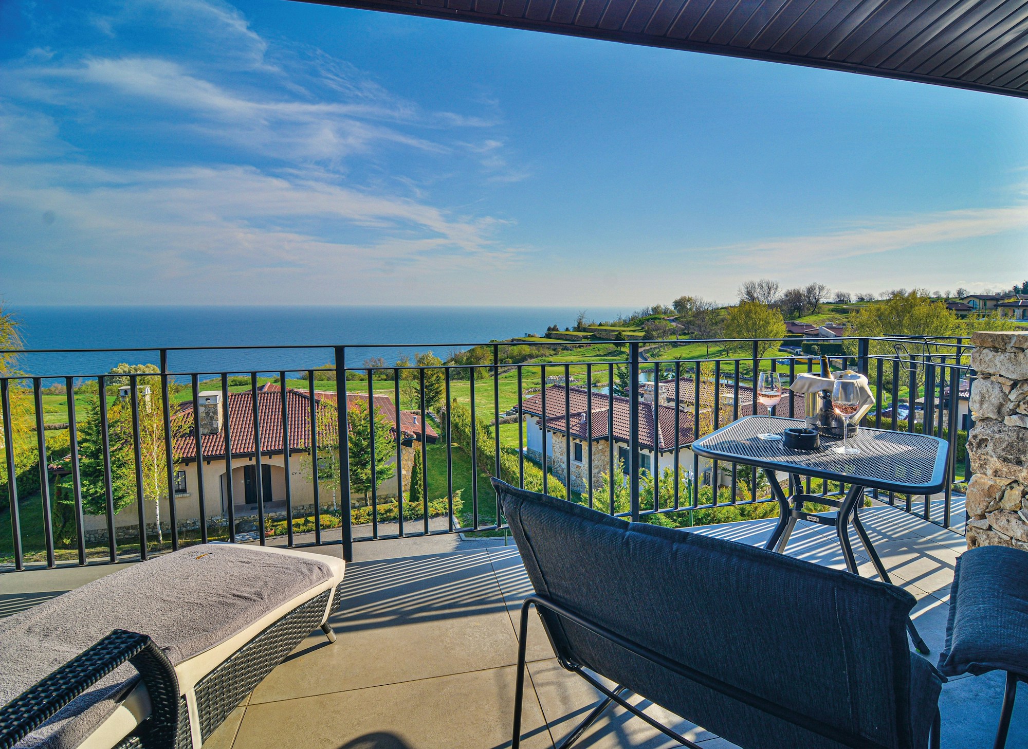 Deluxe Double/Twin Sea View - Balcony
