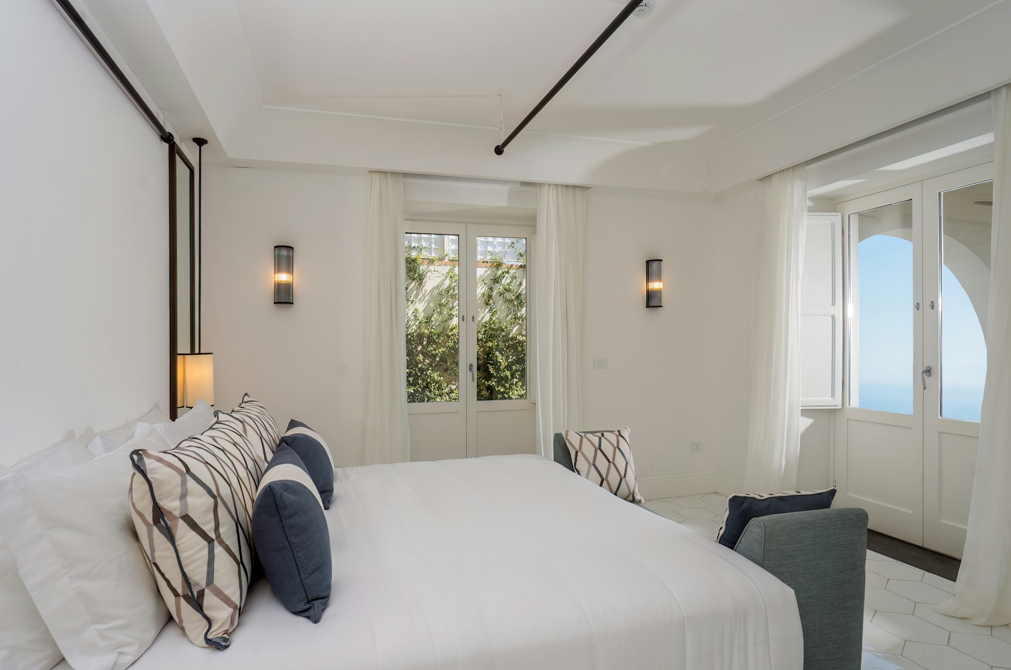 Luxury Deluxe Terrace - Bedroom