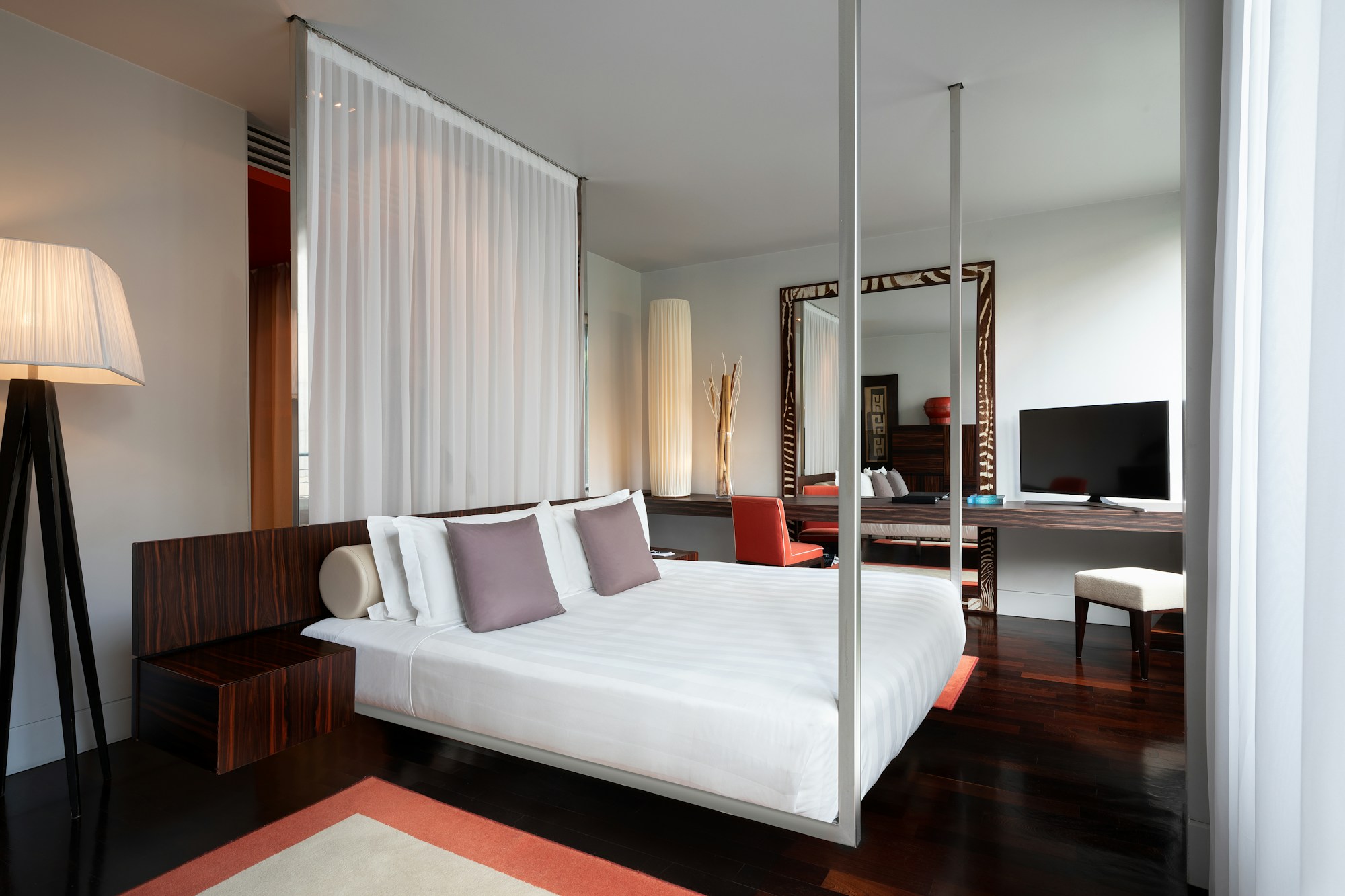 Deluxe - Bedroom