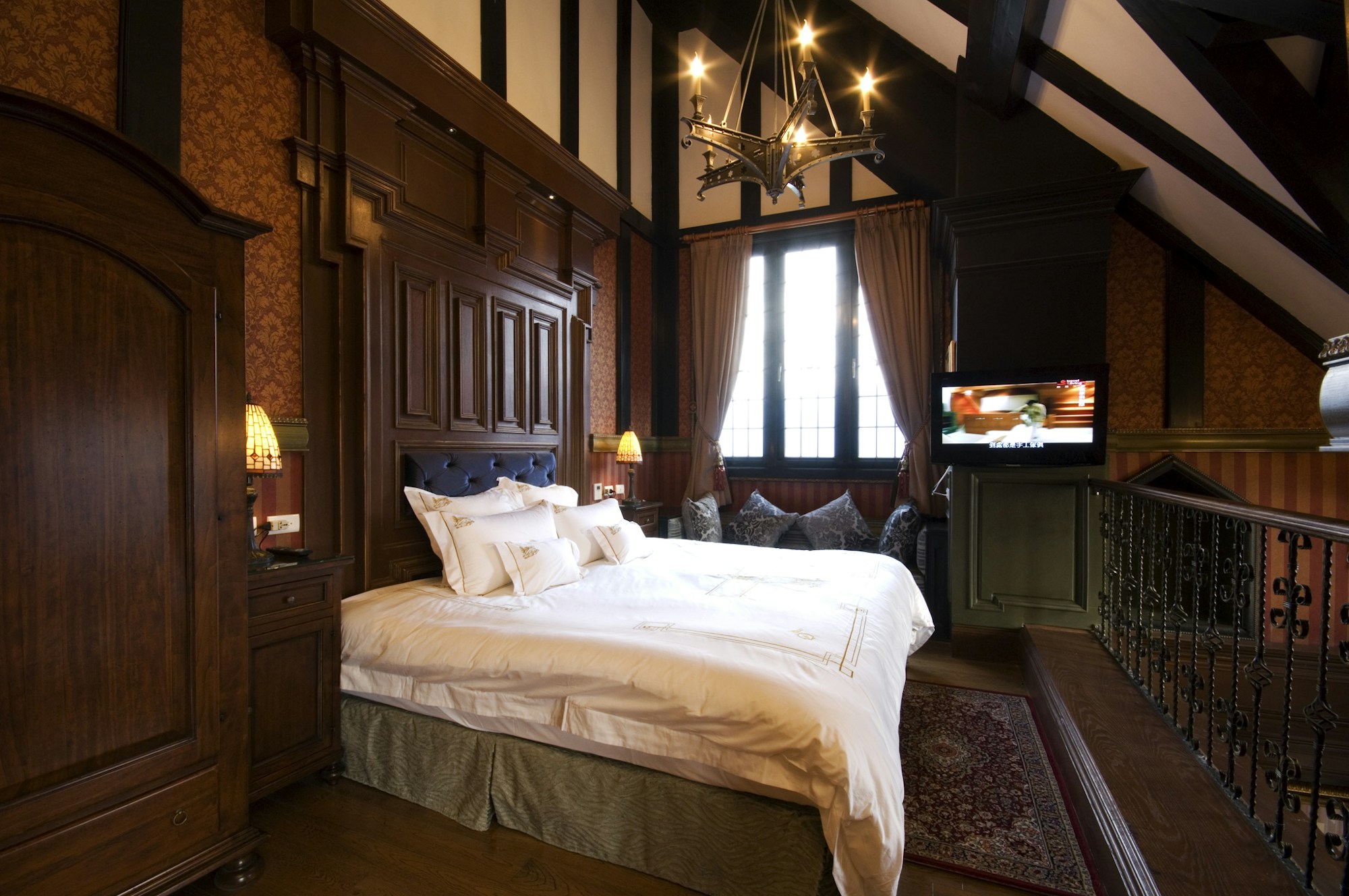 Fantasia Suite One Double Bed - Bedroom