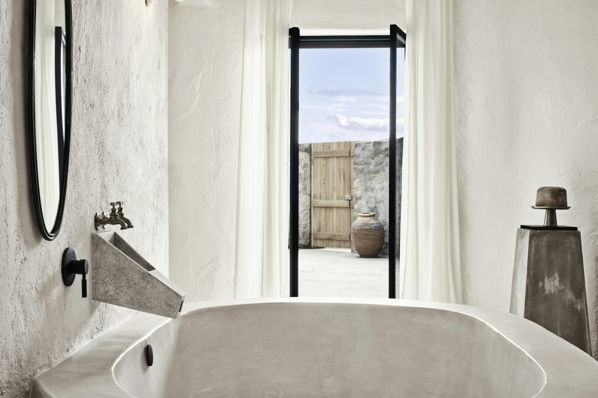 Nomad Two Bedrooms Suite Sea View, Private Pool and Yard