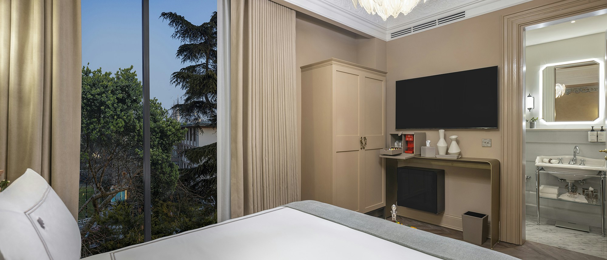 Florentine Room - Bedroom