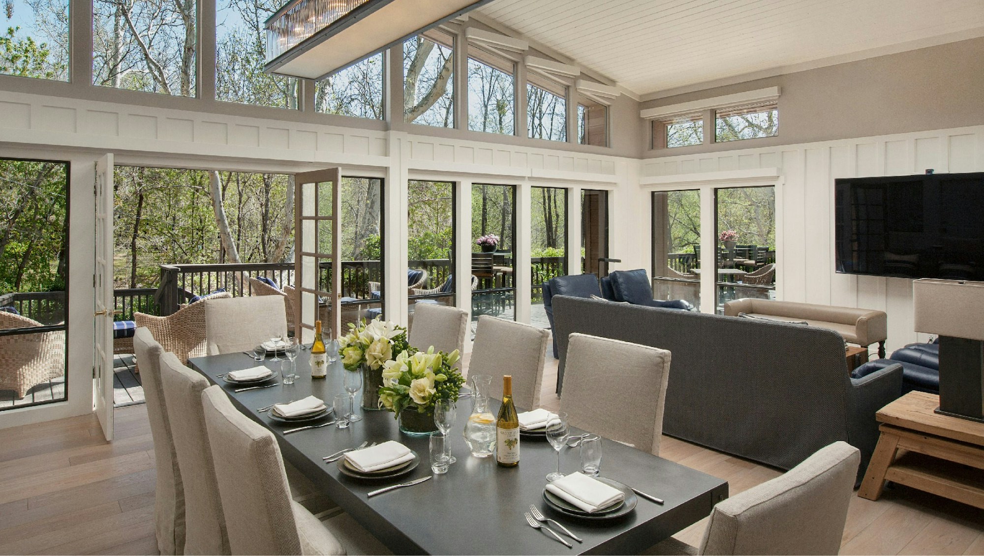 Creekhouse - Dining Area