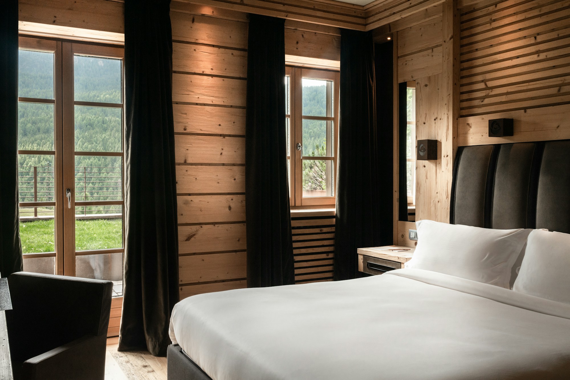 Premium Deluxe Room - Bedroom