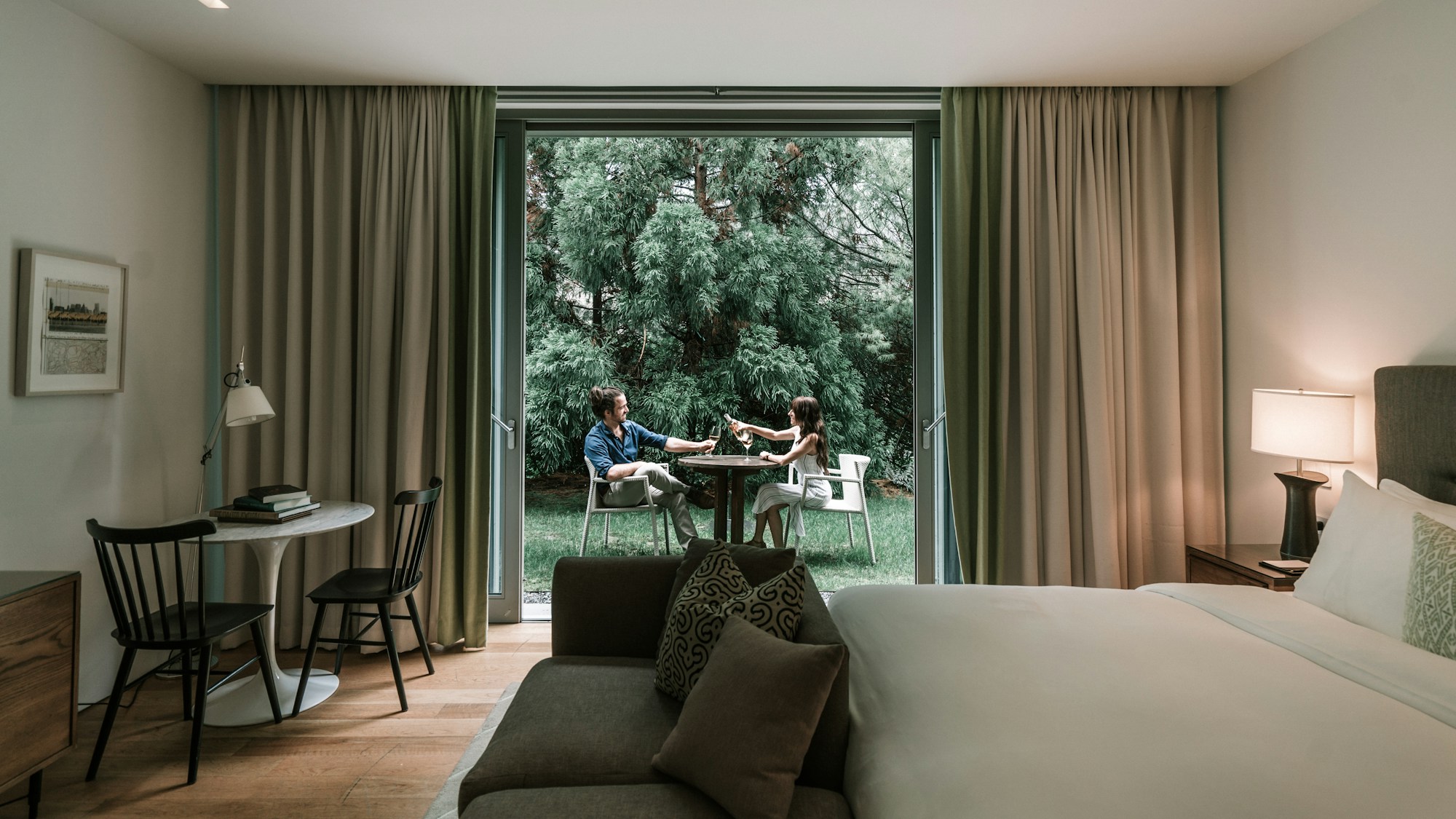 Cottage King Guestroom