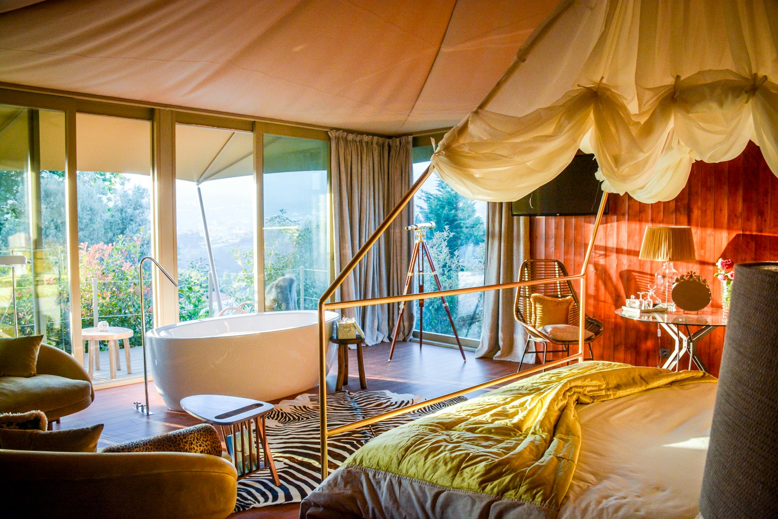 Tent Suite Deluxe