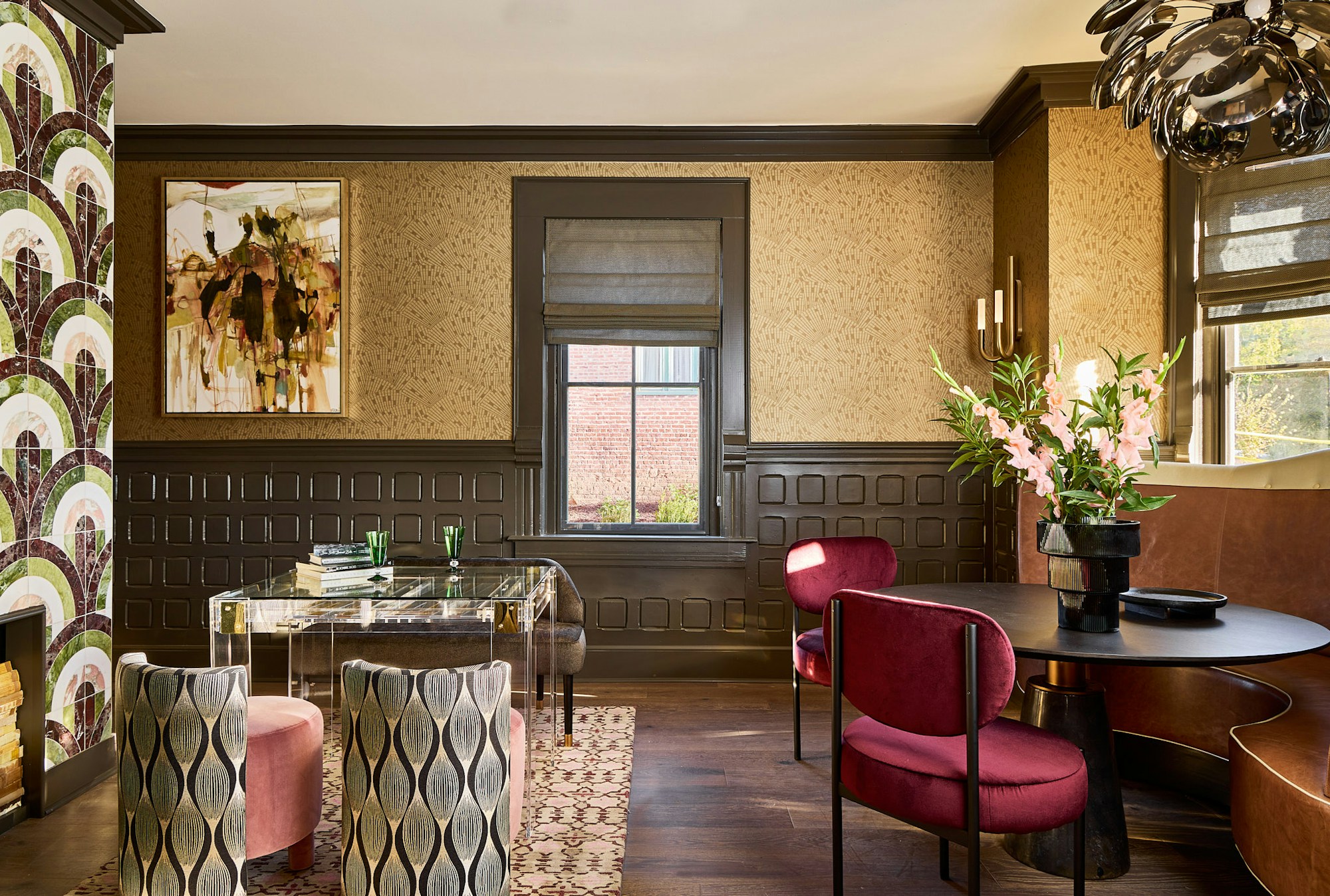 Wine & Roses Parlour