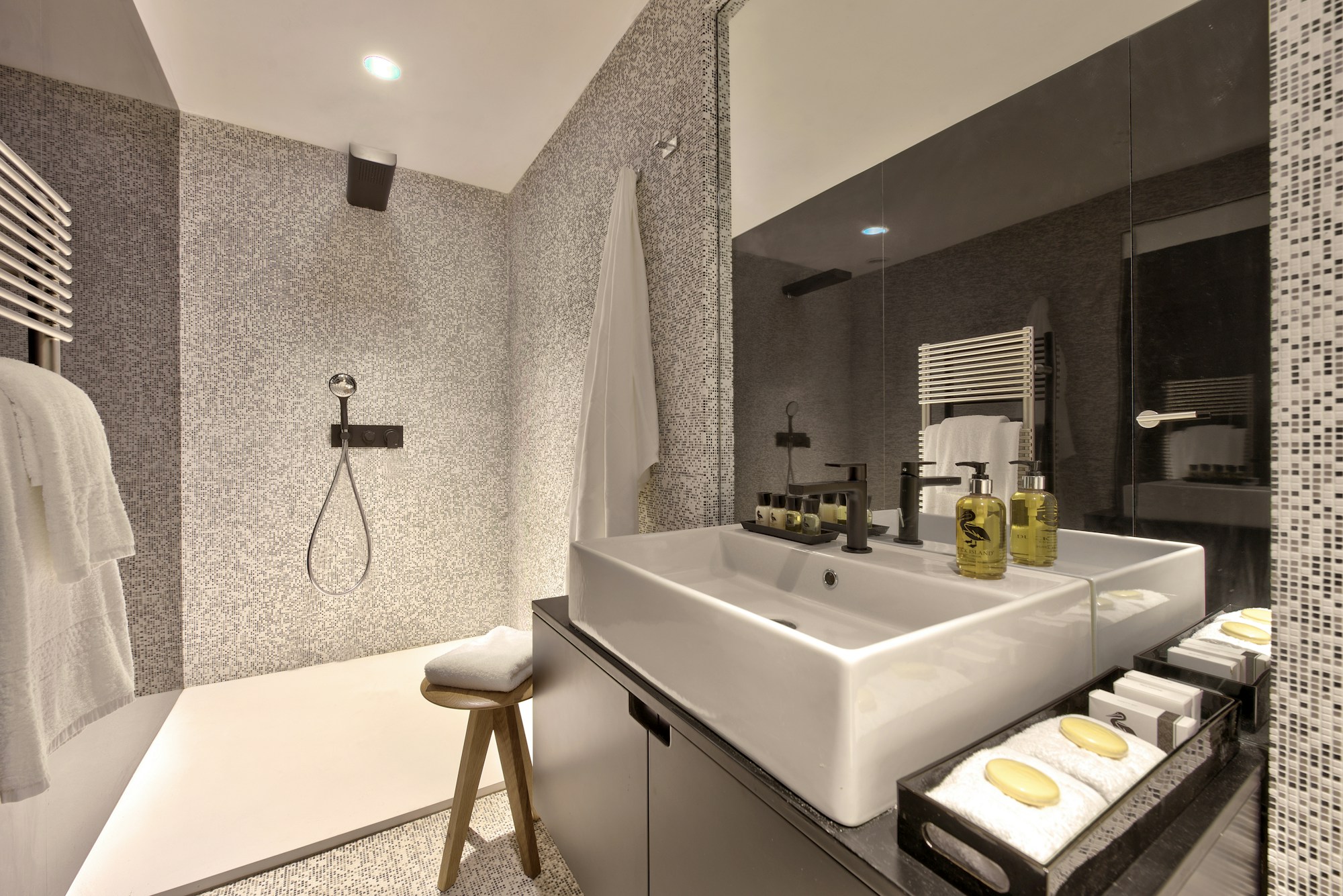 Suite 4