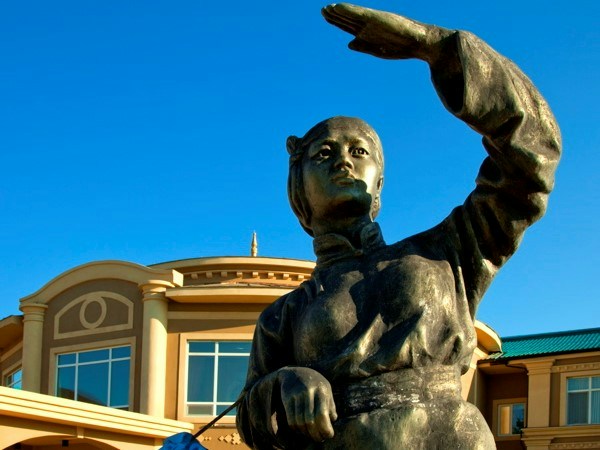 Tereljmaa Sculpture