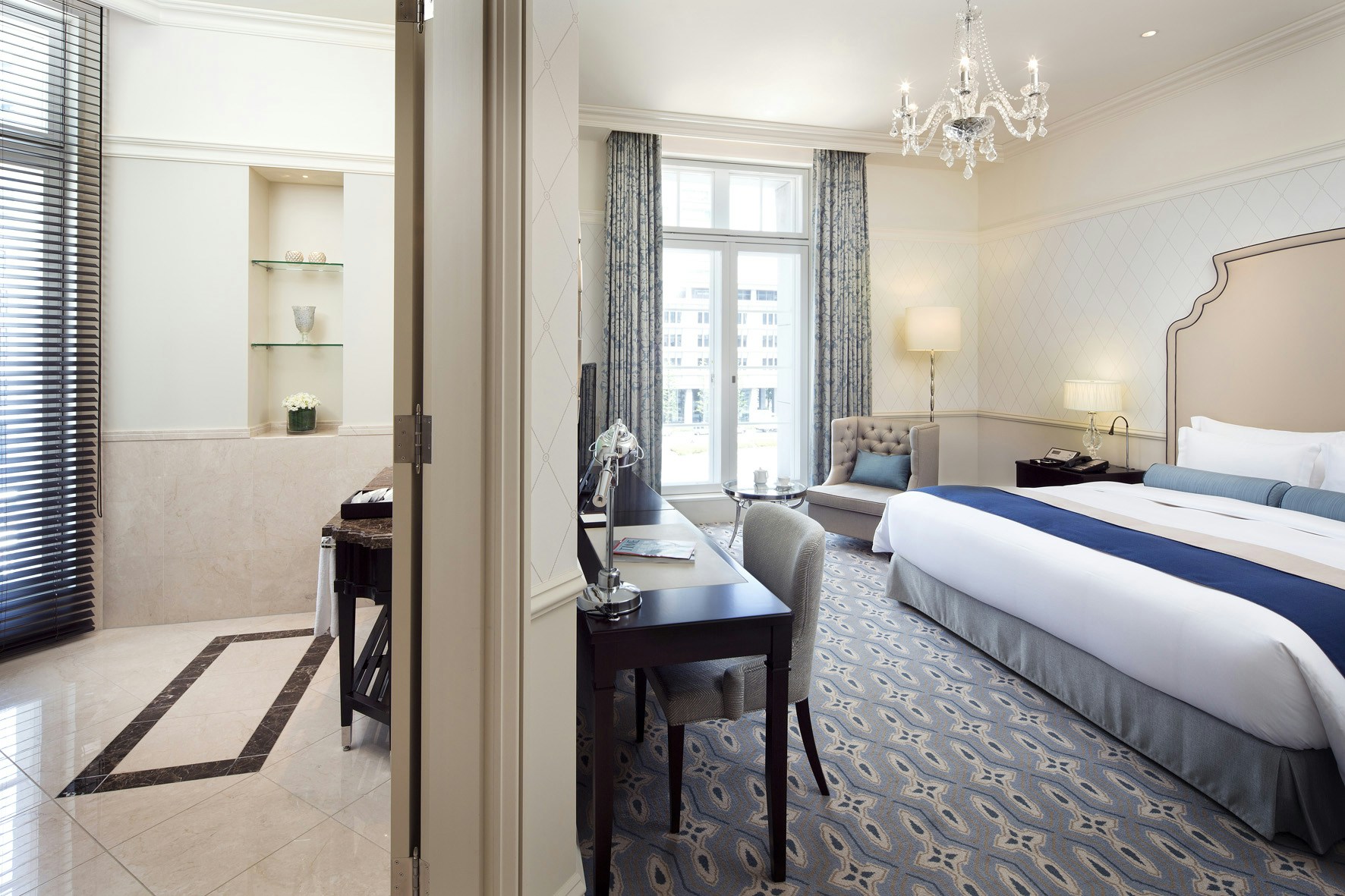 City View Superior King - Bedroom