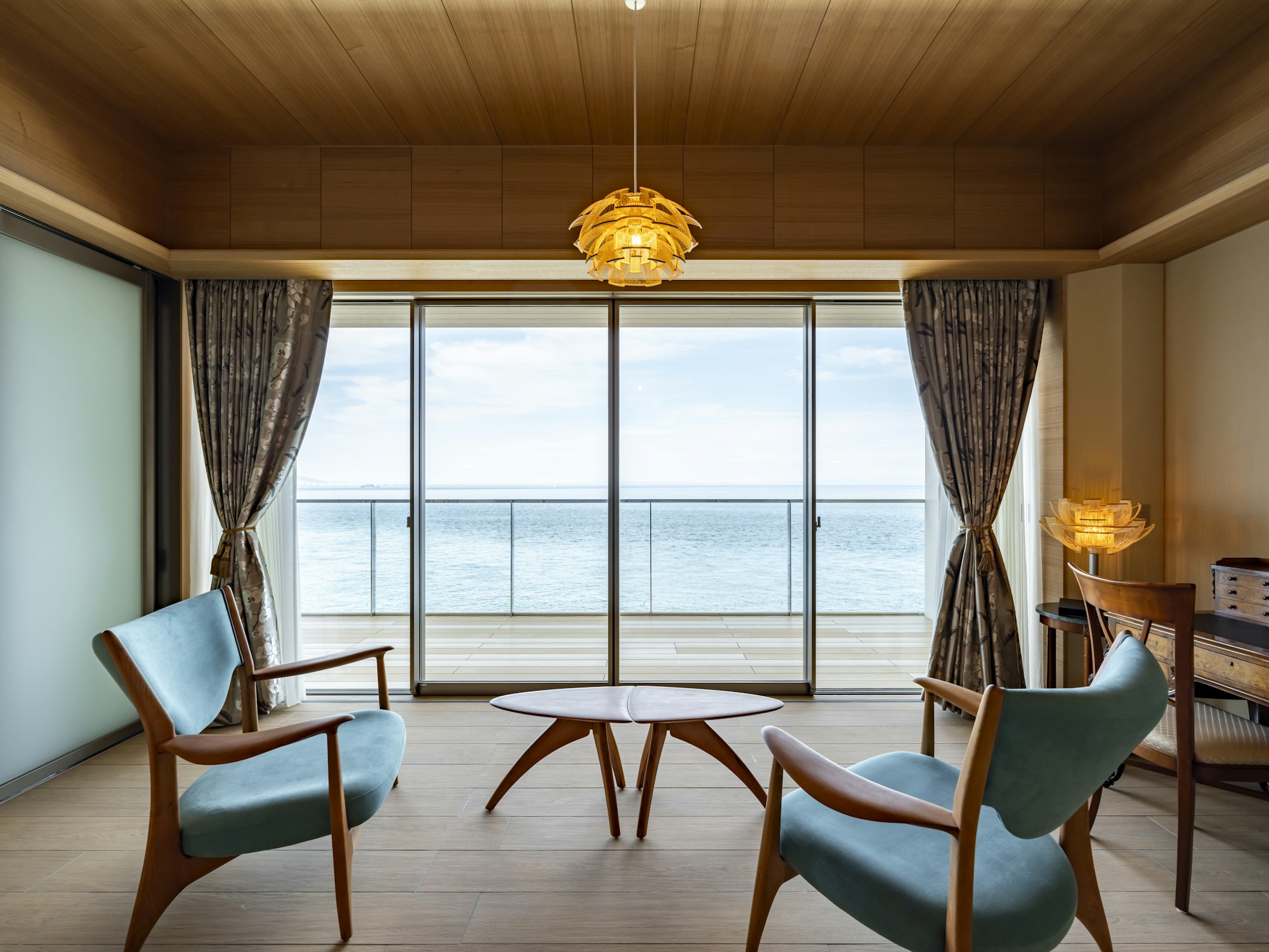 Ocean Suite - Living Area