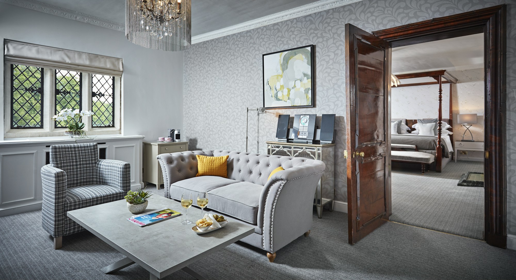 Queen Anne Suite - Living Area