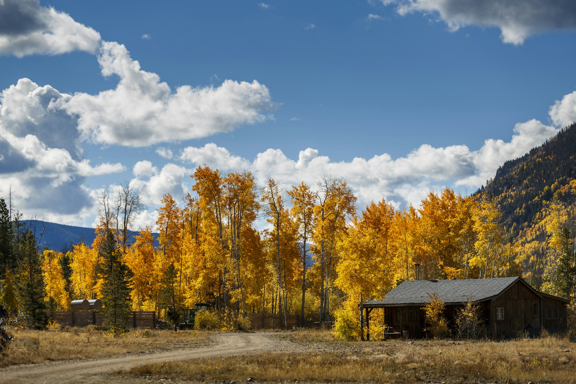 Mackward Cabin - Exterior
