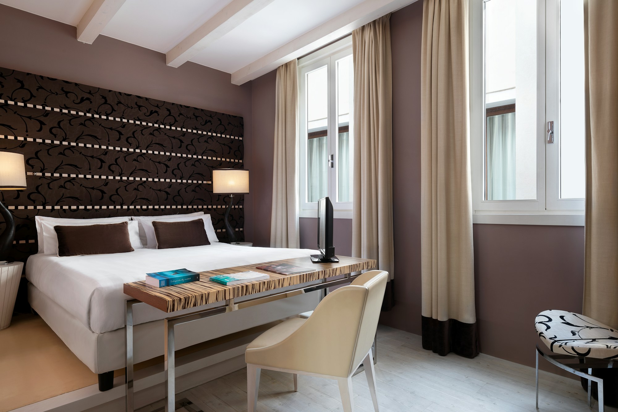 Classic Room - Bedroom