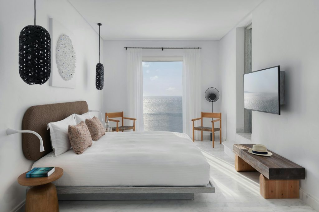 Galaxy Sharing Pool Suite bedroom