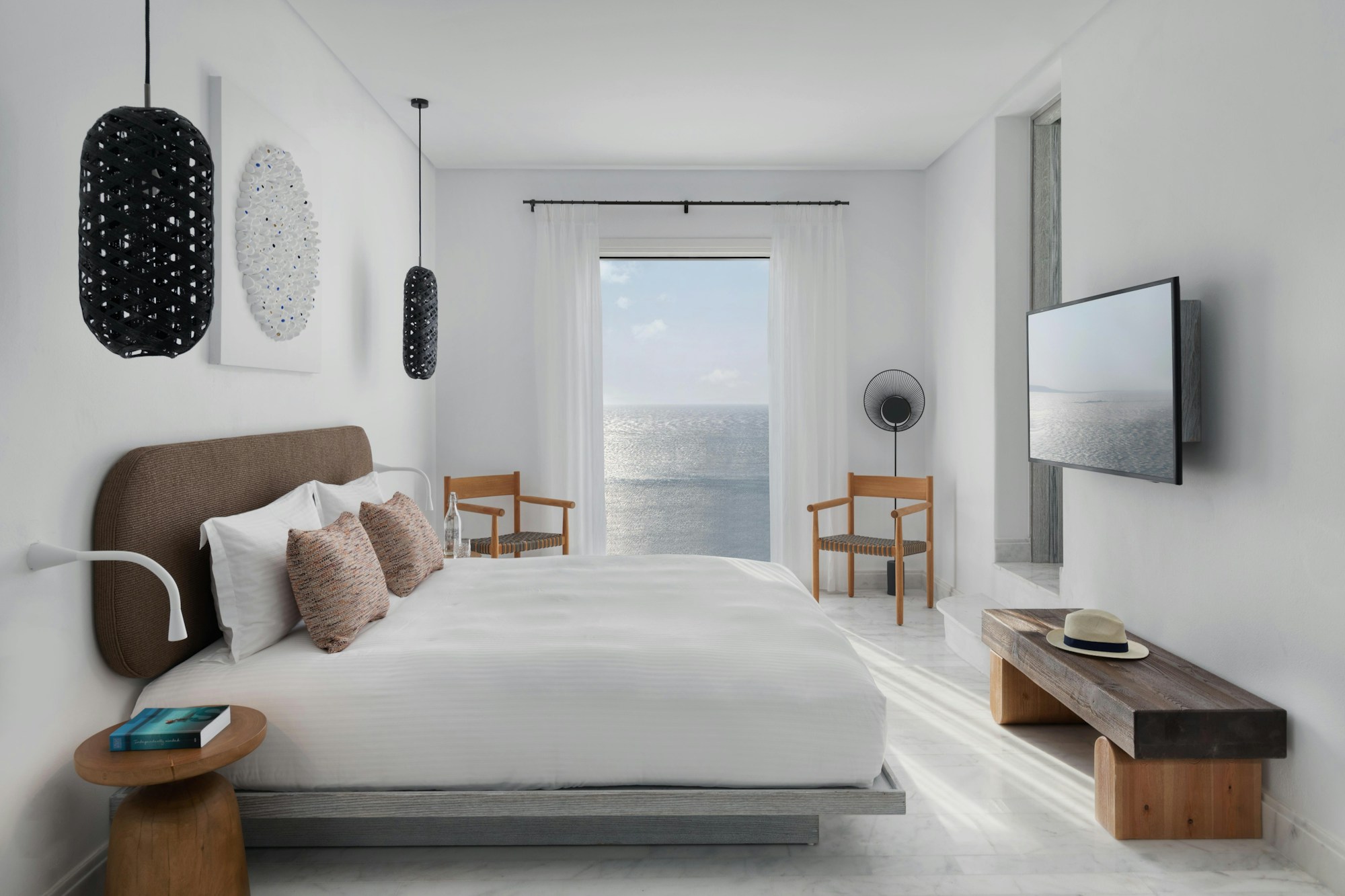 Galaxy Sharing Pool Suite bedroom