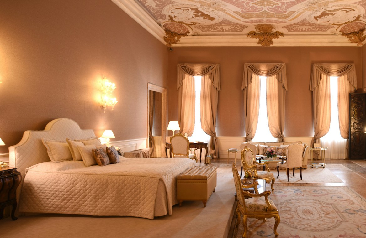 Heritage Suite - Bedroom