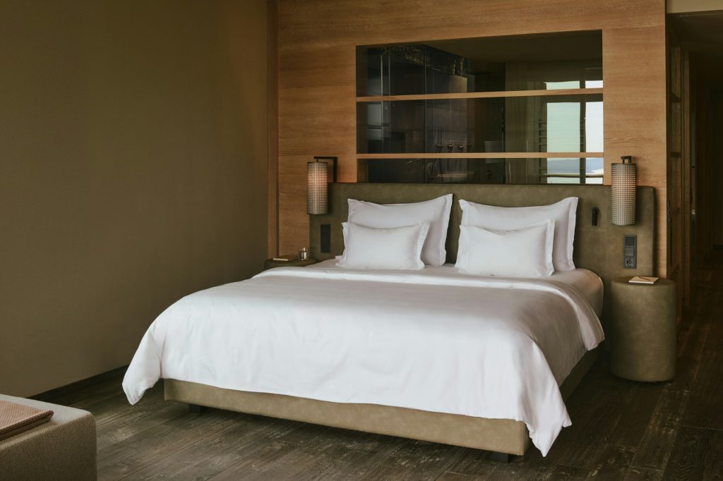 Suite - Bedroom
