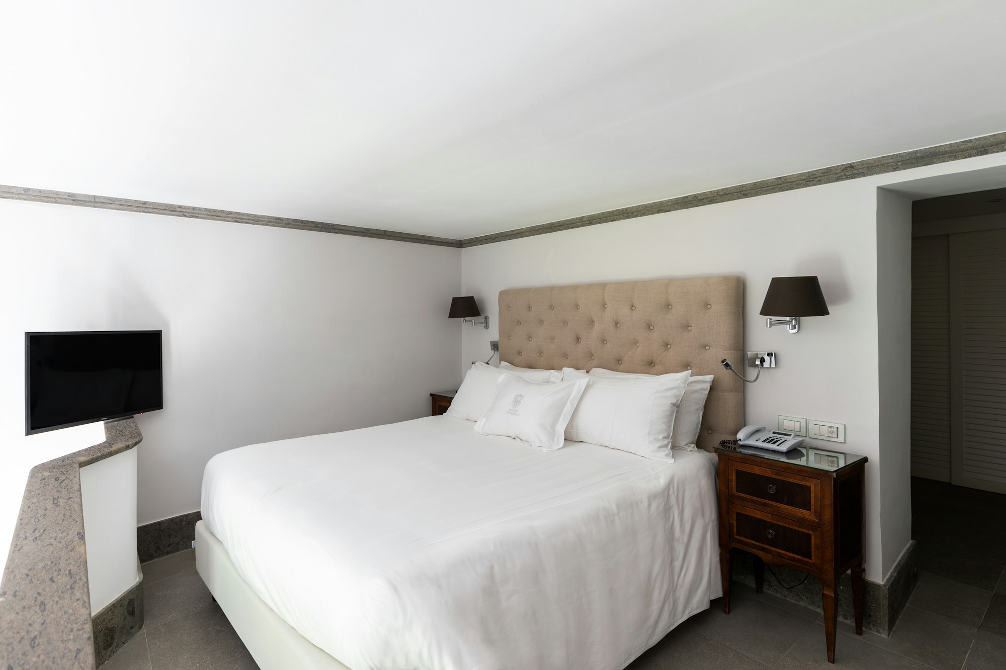 Junior Suite Bilevel