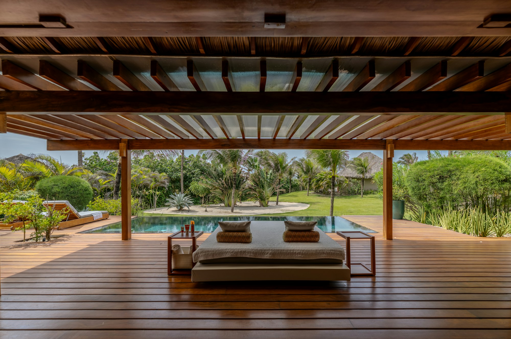 Pool Master Suite - Deck