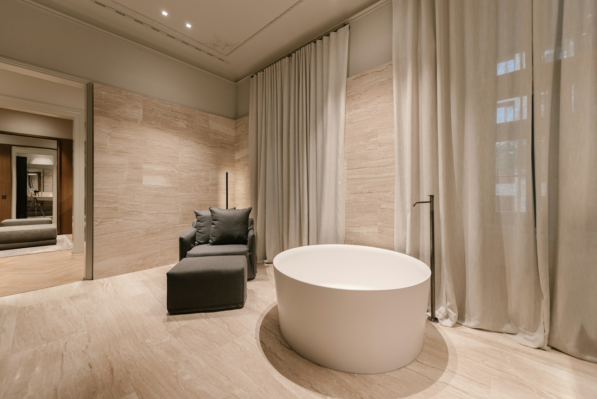 Heritage Deluxe Suite Room DSC