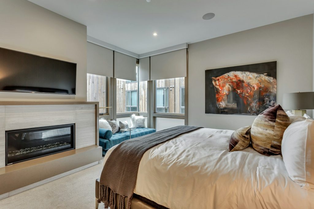Premium Three Bedroom Suite with Queen Hotel - Bedroom