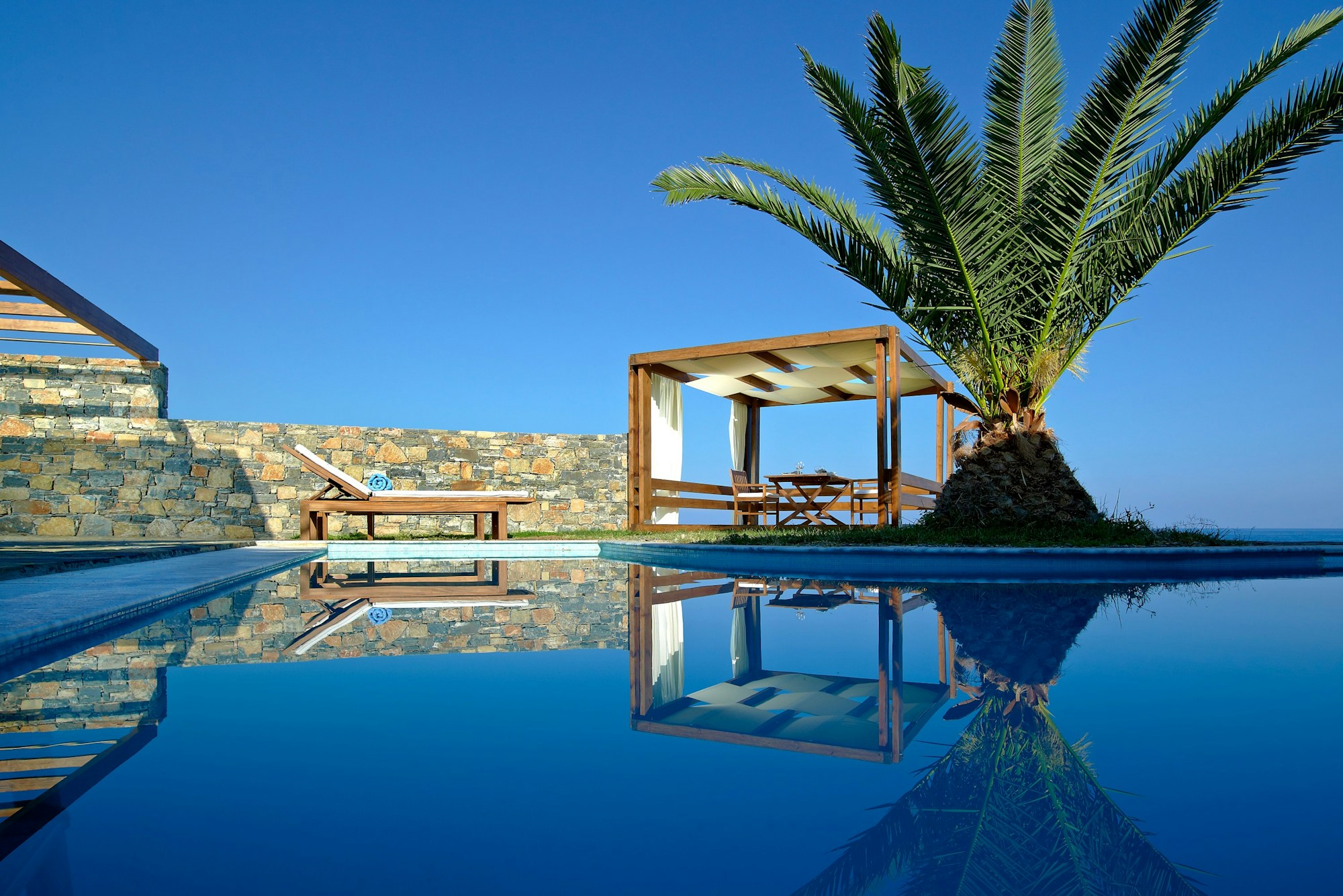 Club Suite Private Pool Seafront - Pool