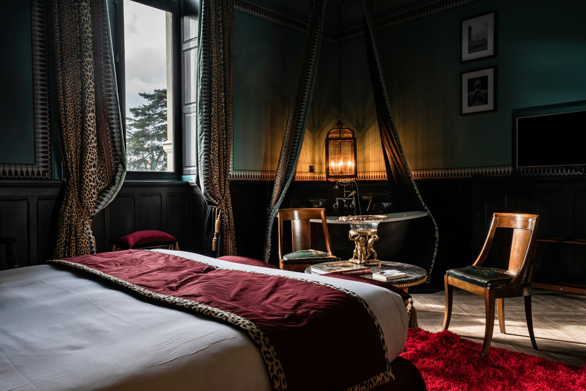 Minuit A Paris - Bedroom