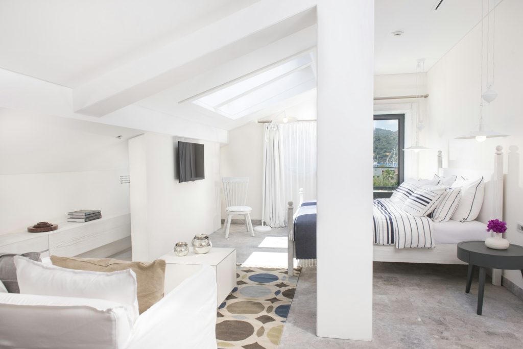 Grand Superior Room