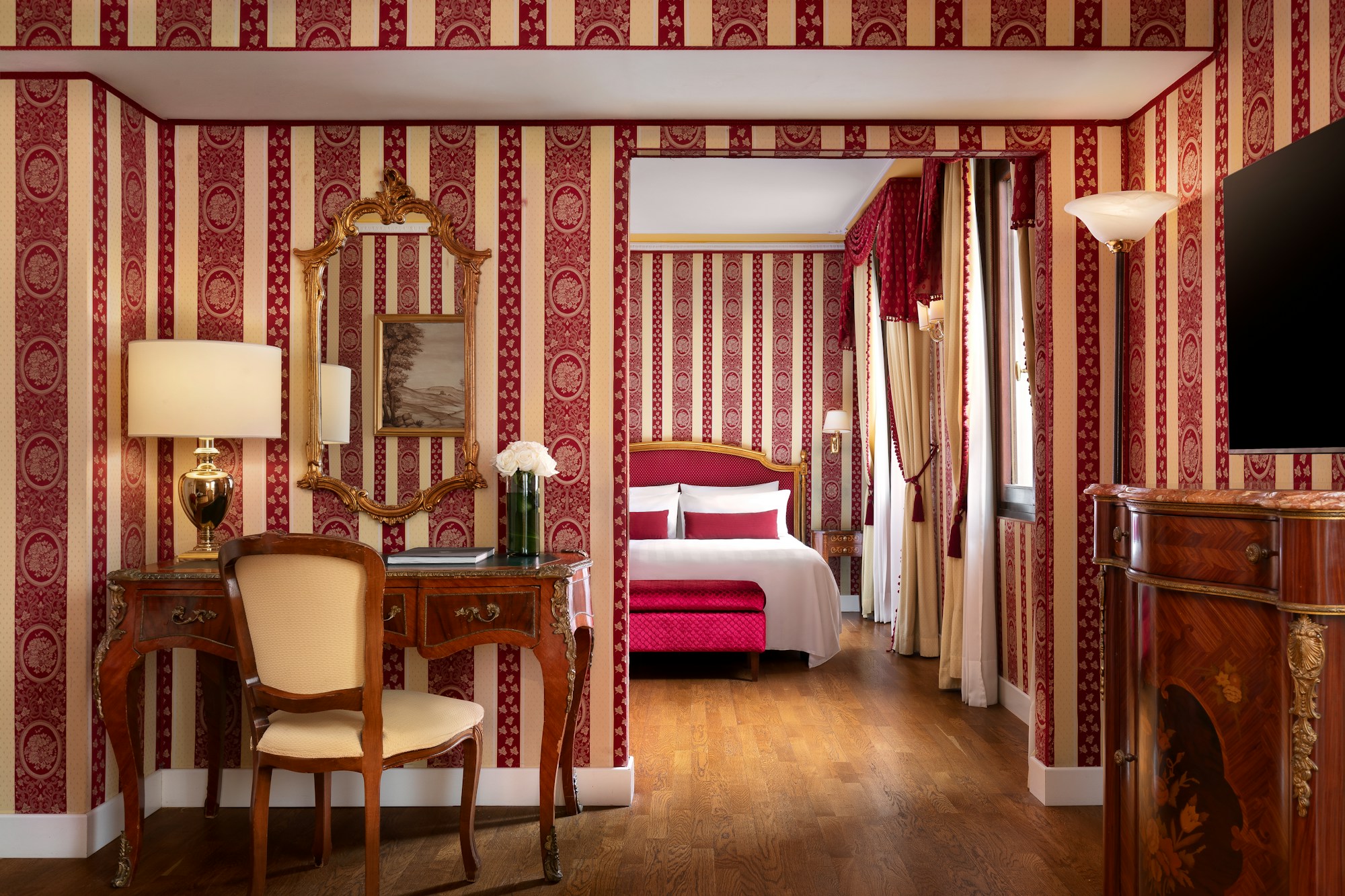 Junior Suite - Bedroom