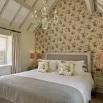 Hot Tub Suite - Bedroom