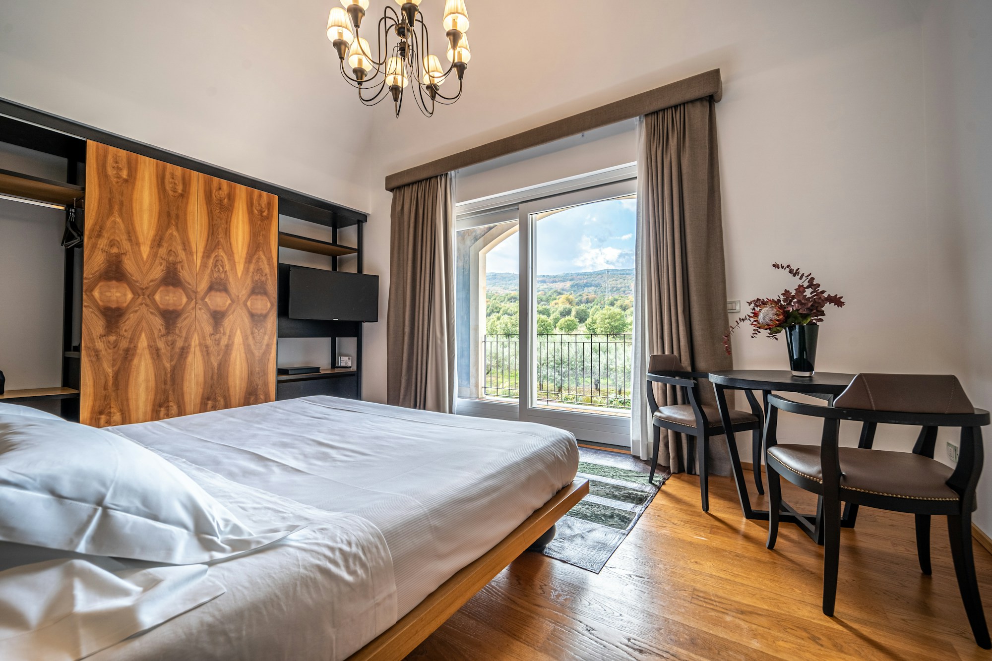 Suite - Bedroom