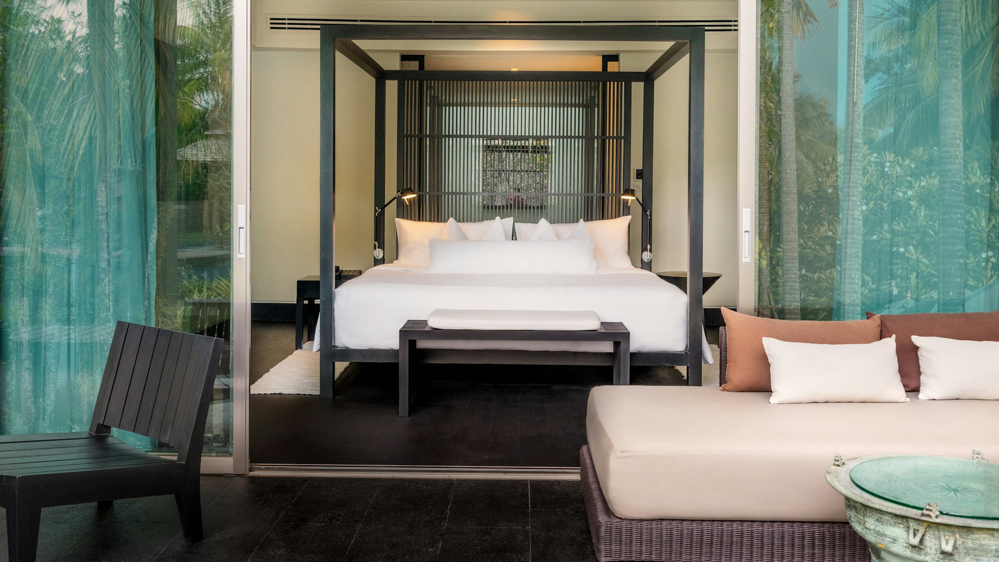 Palm Suite - Bedroom