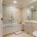 Deluxe Bathroom