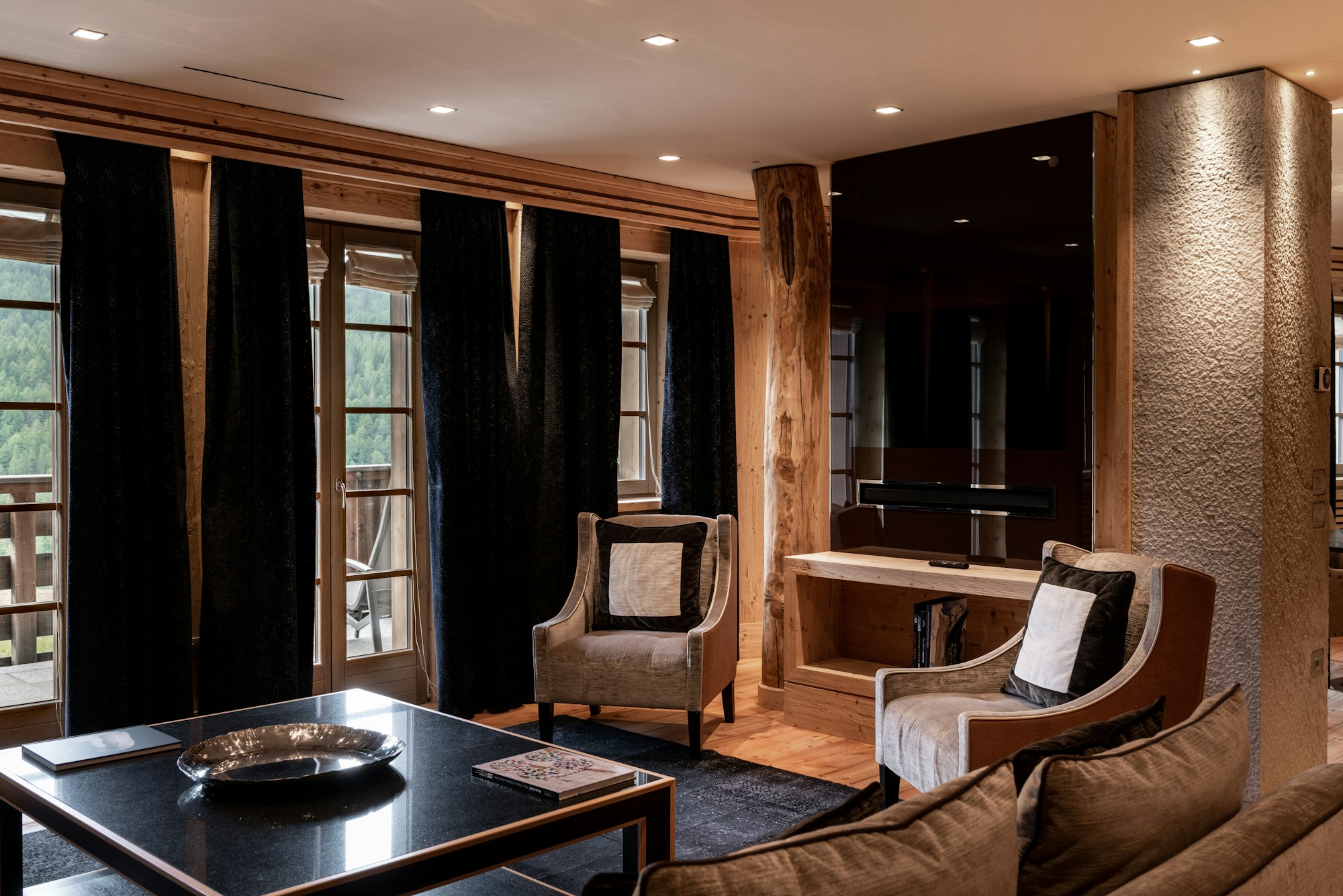 Signature Dolomites Suite - Living Area