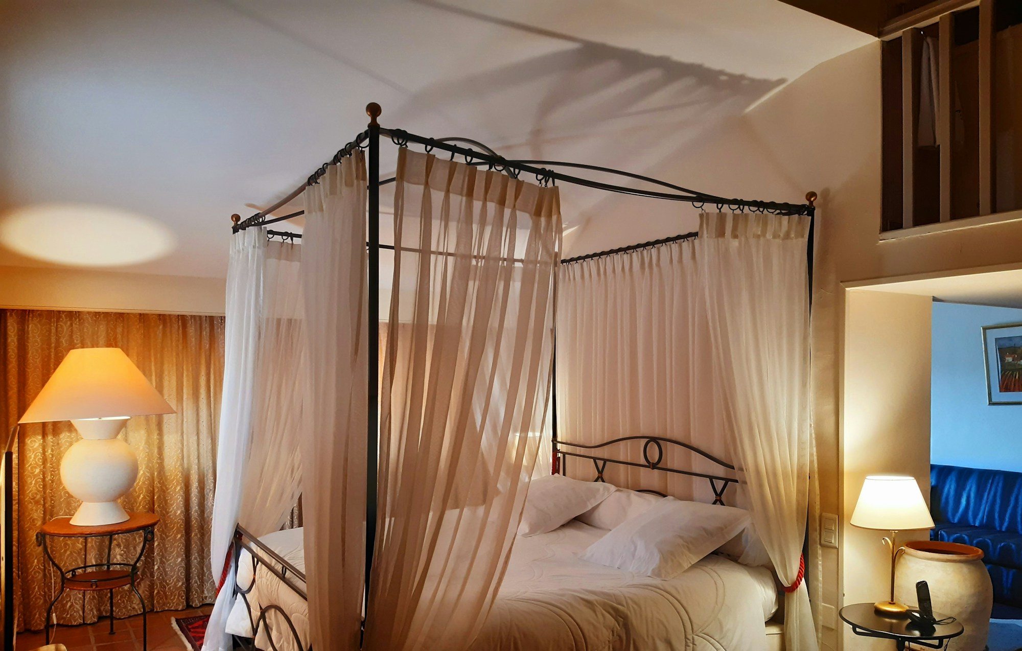 House Suite Bedroom