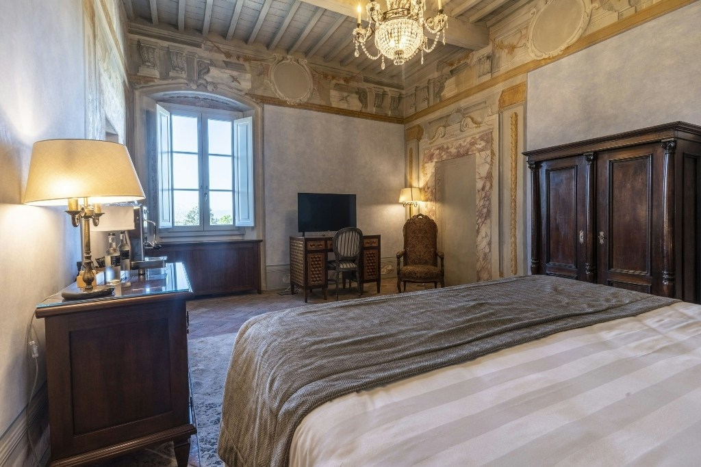 Master Suite Alessandri - Bedroom