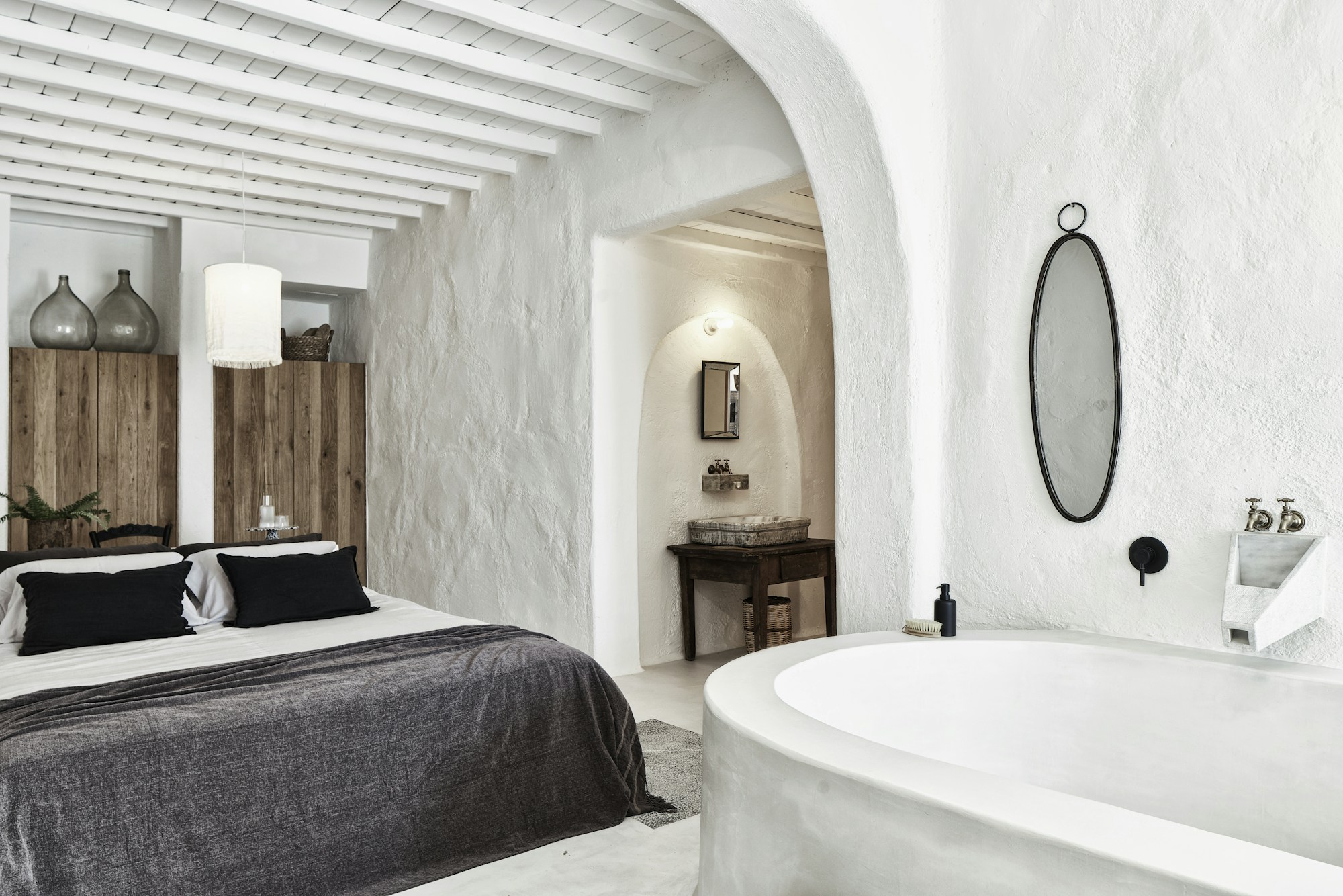 Nomad Two Bedrooms Suite Sea View, Private Pool and Yard