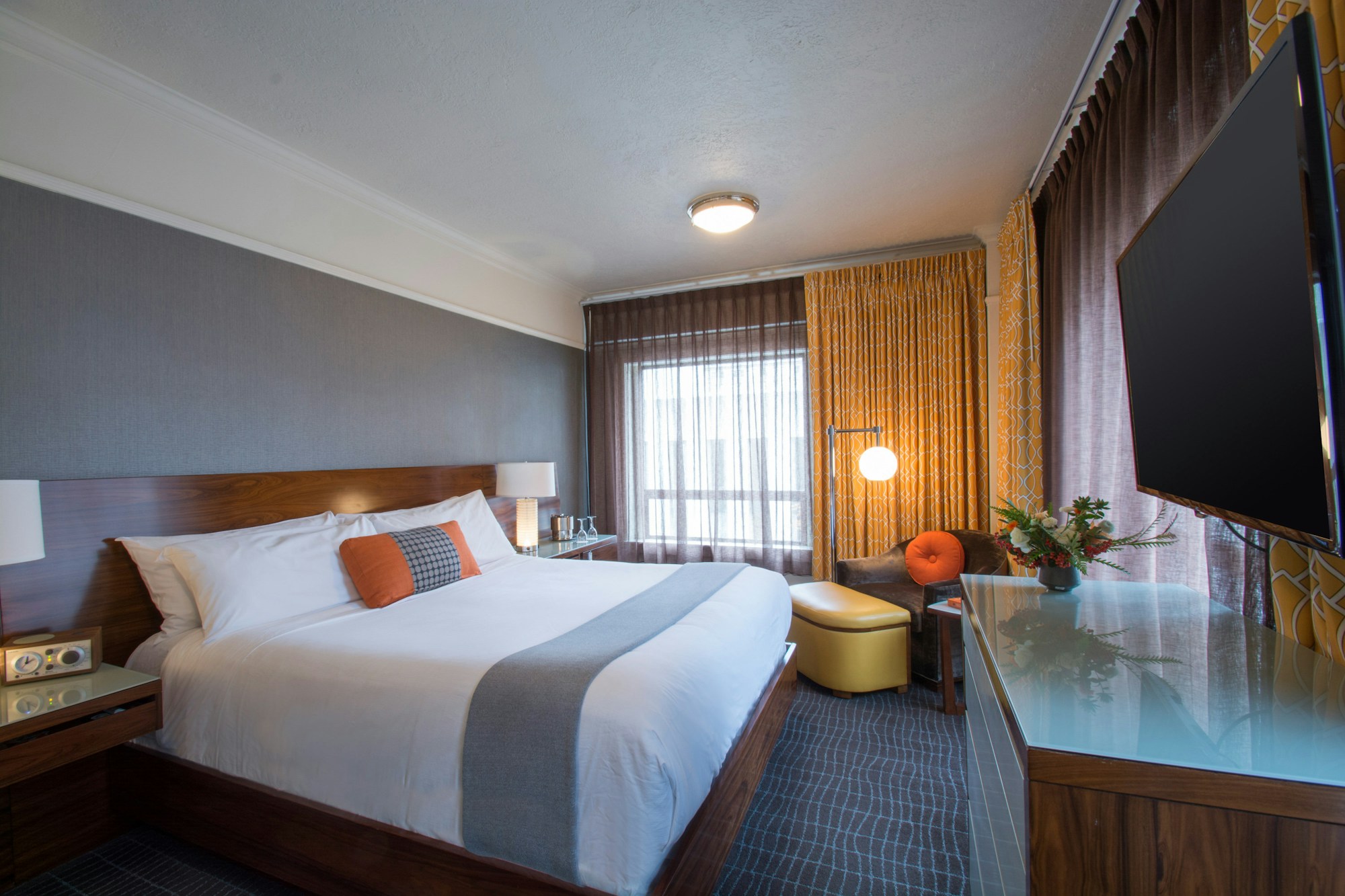Superior King - Bedroom