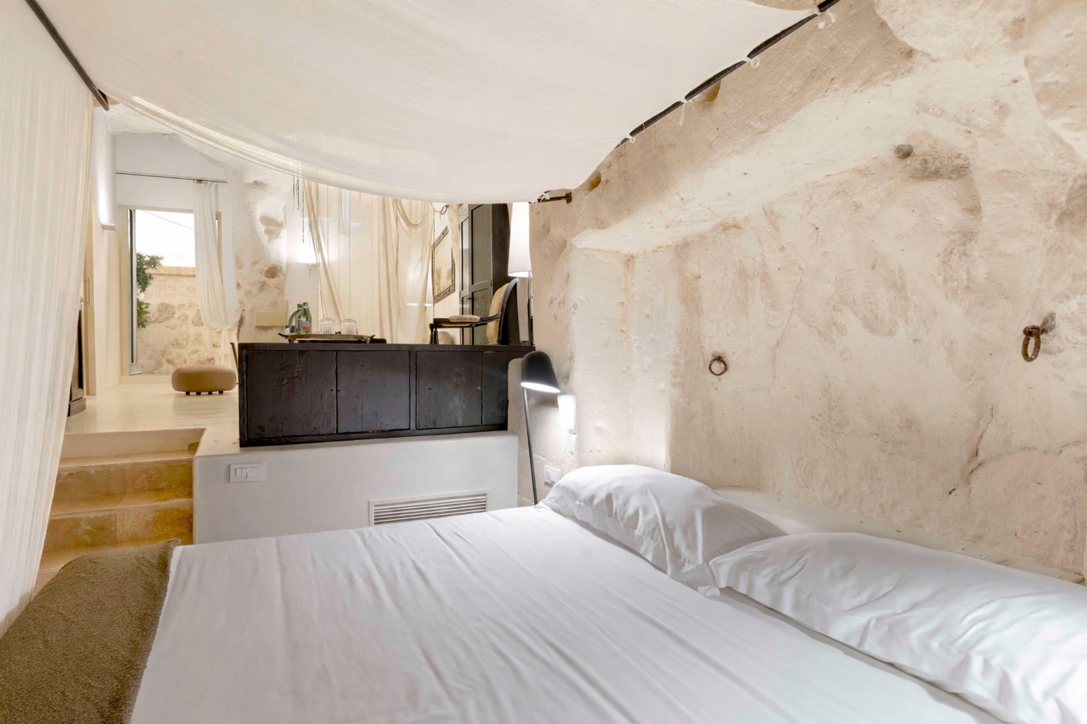 Cave with Patio - Room #45