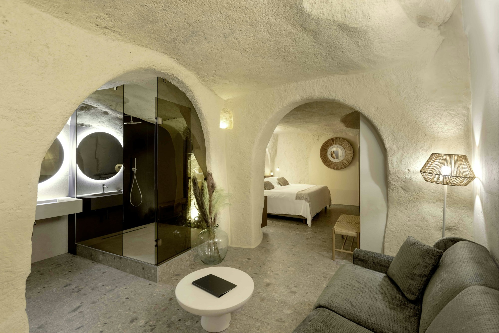 Cave with Patio - Room #64C