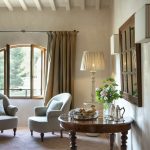 Deluxe Suite - Living Area